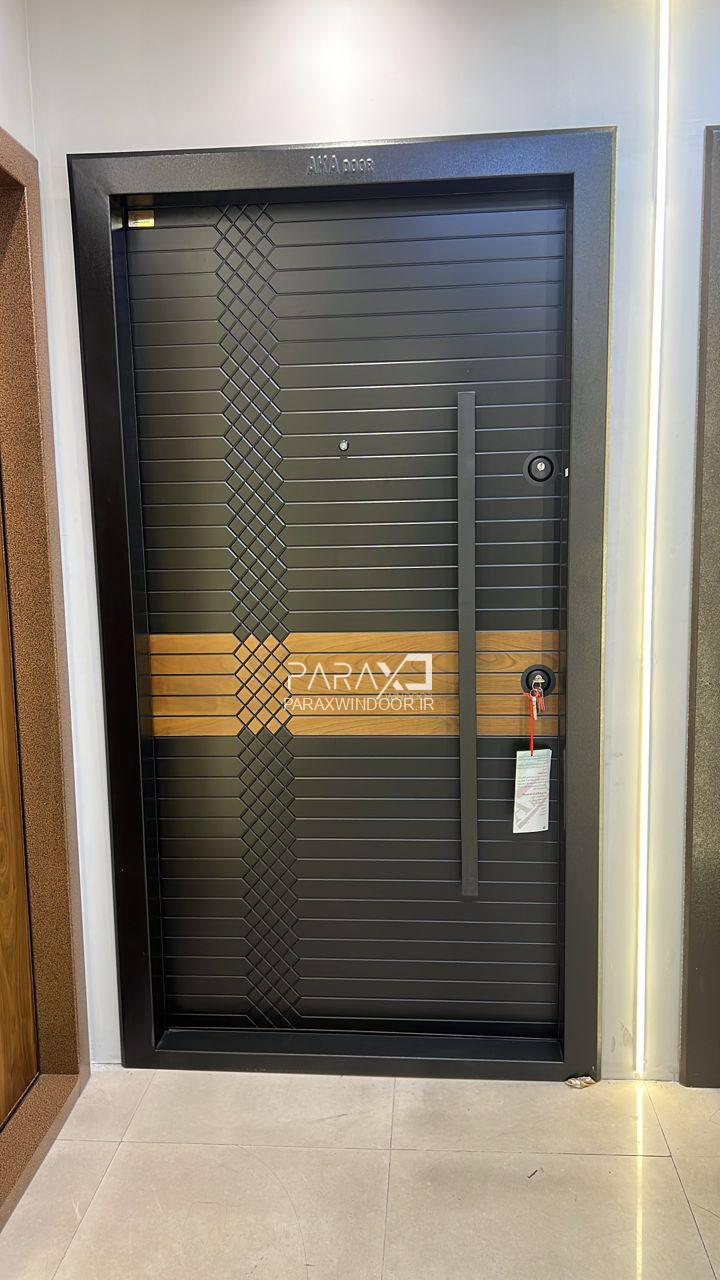 درب‌ ایمنی CNC با رنگ پلی اورتان