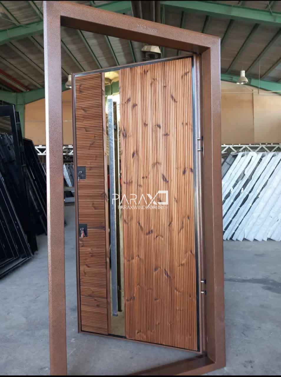 درب ایمنی تمام ترموود مدادی با نوار استیل